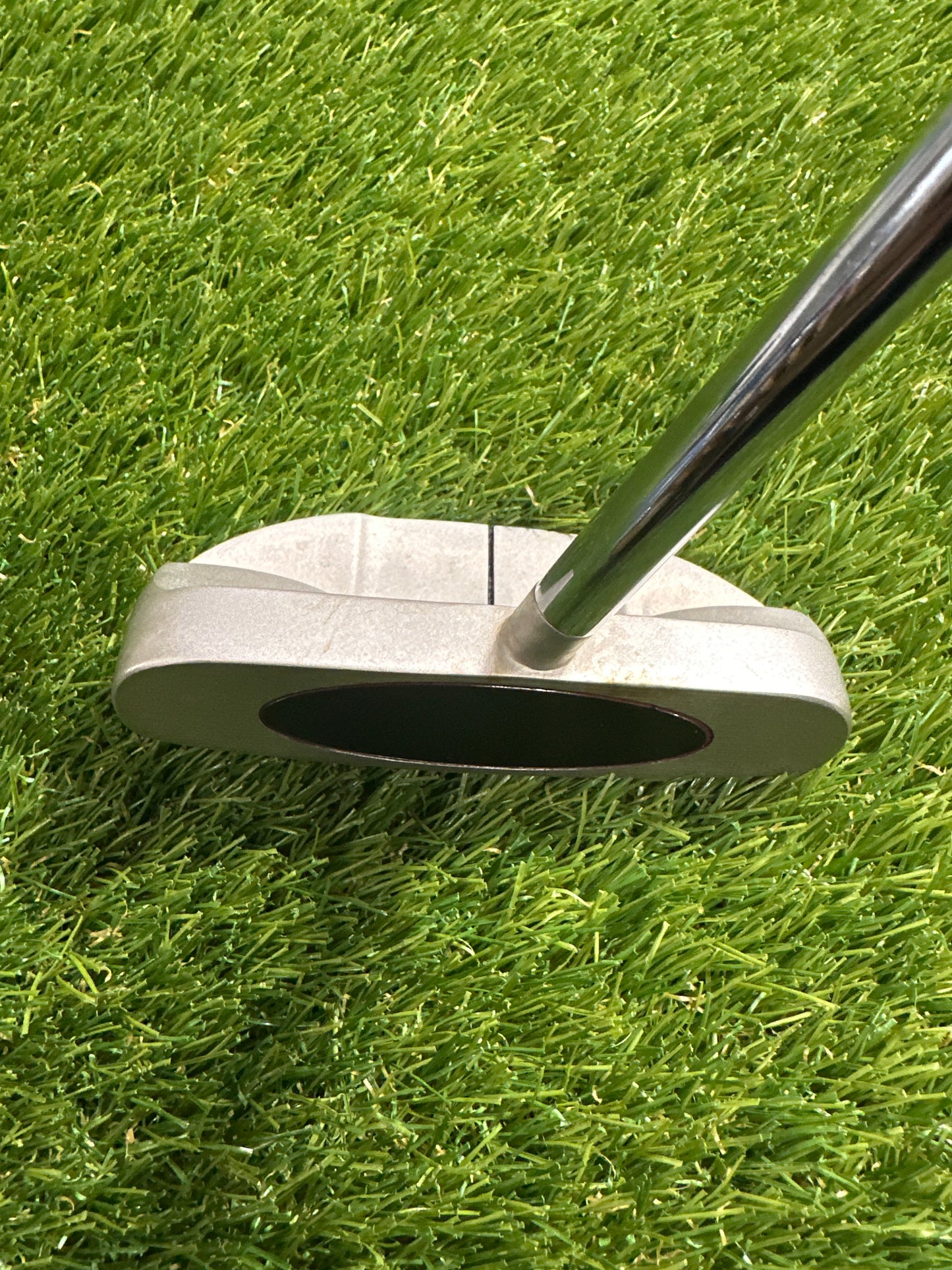 Wilson Deep Red 34.5" Putter