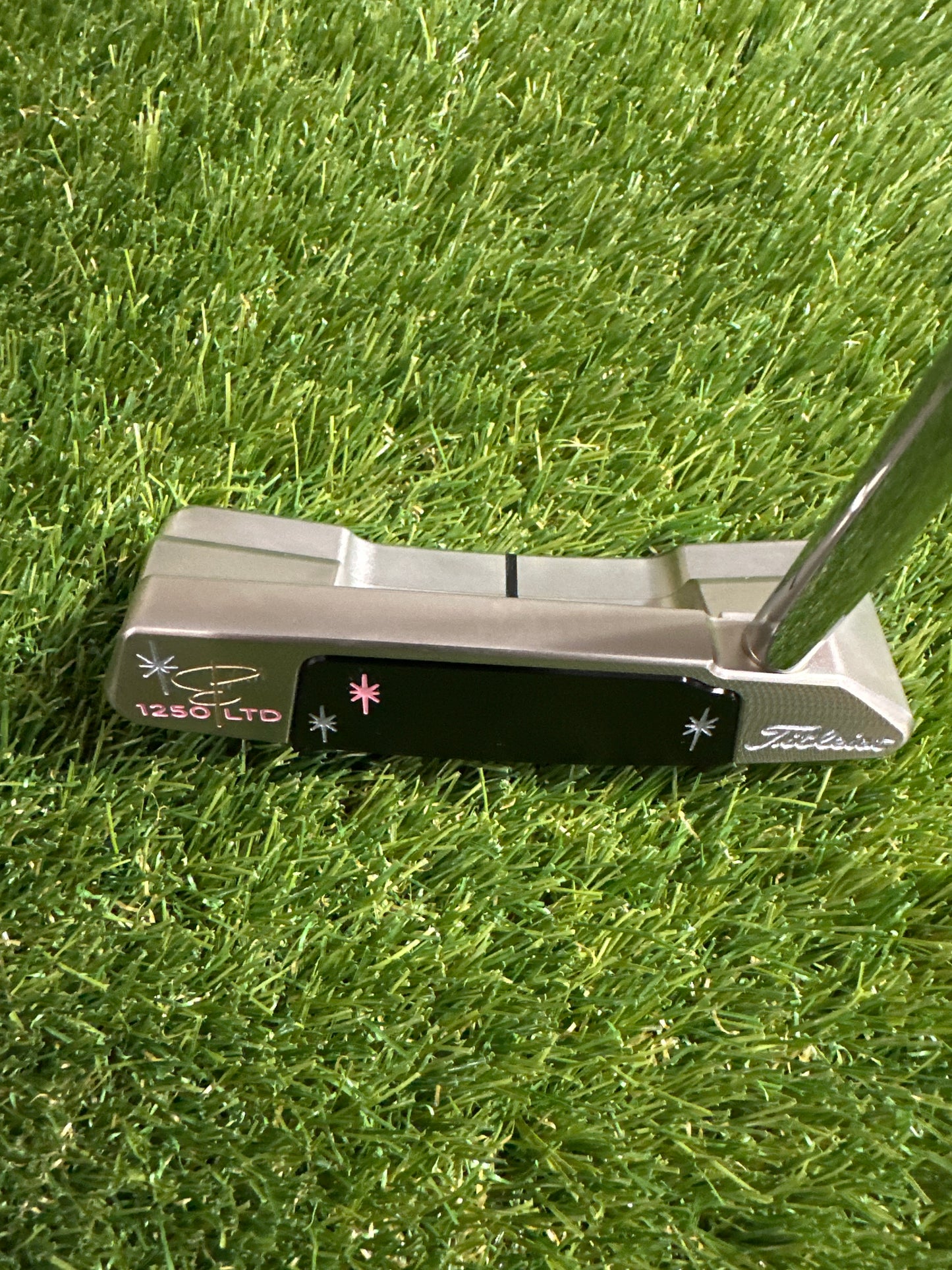 Scotty Cameron MY Girl Fancy Forever 34" Putter