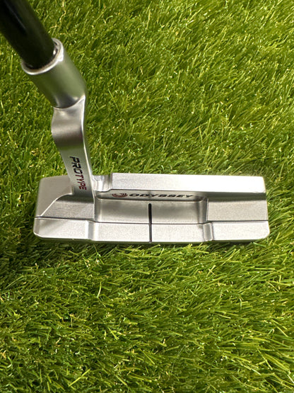Odyssey Protype Tour Series 2 33" Putter