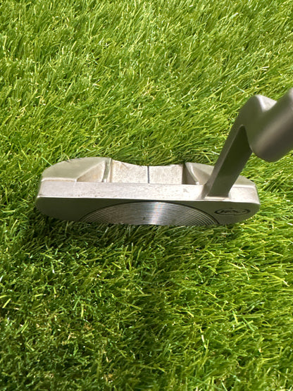 Yes C Groove Jennie 35" Putter