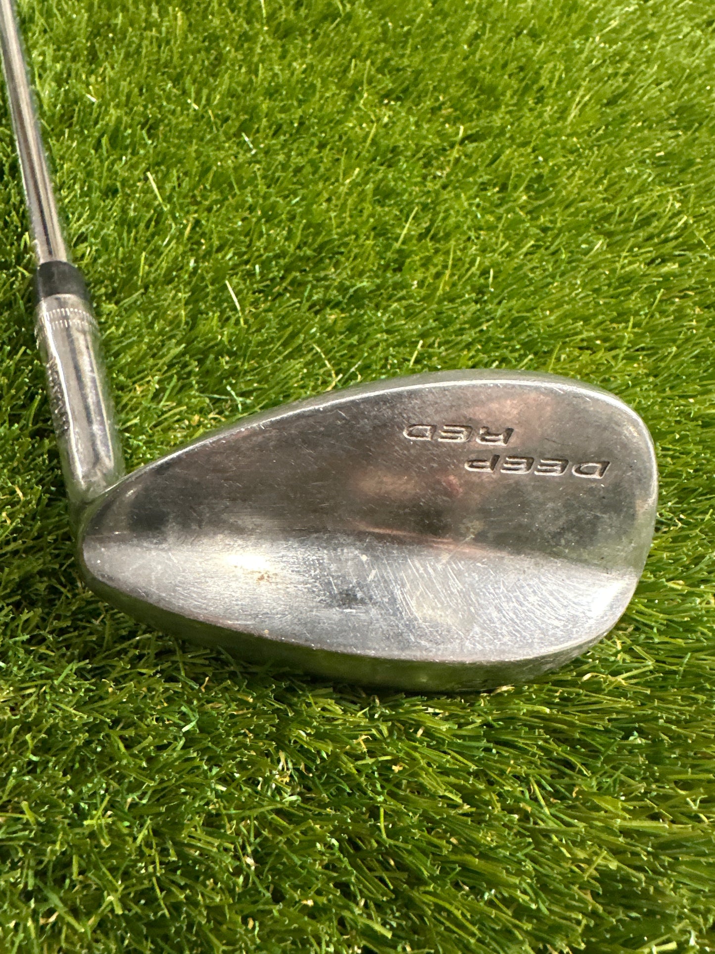 Wilson Deep Red 64 Wedge