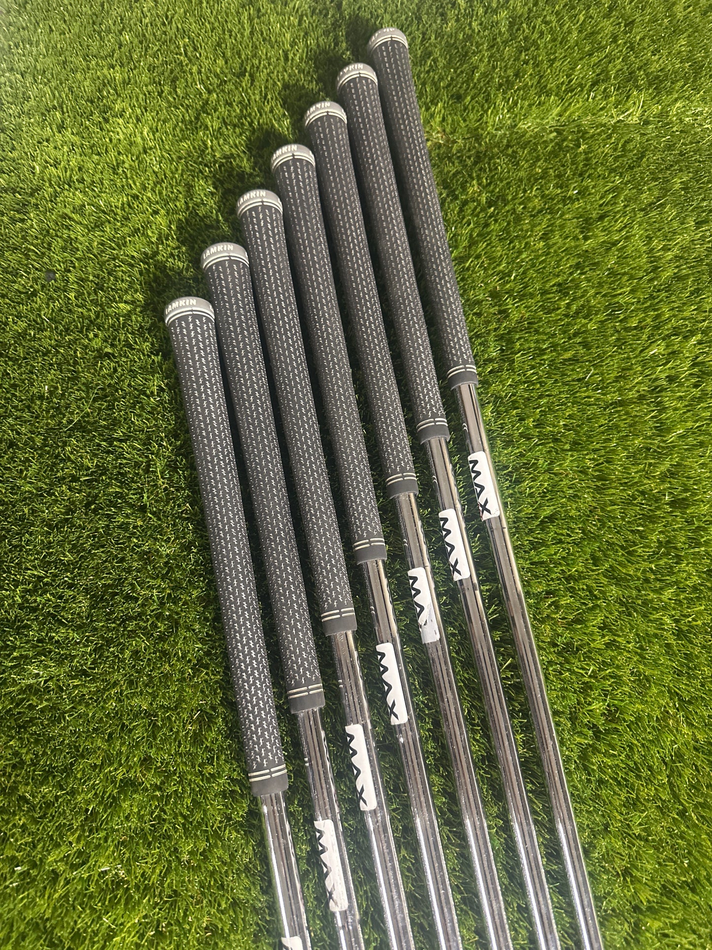 TaylorMade Sim 2 Max OS 4-PW Irons