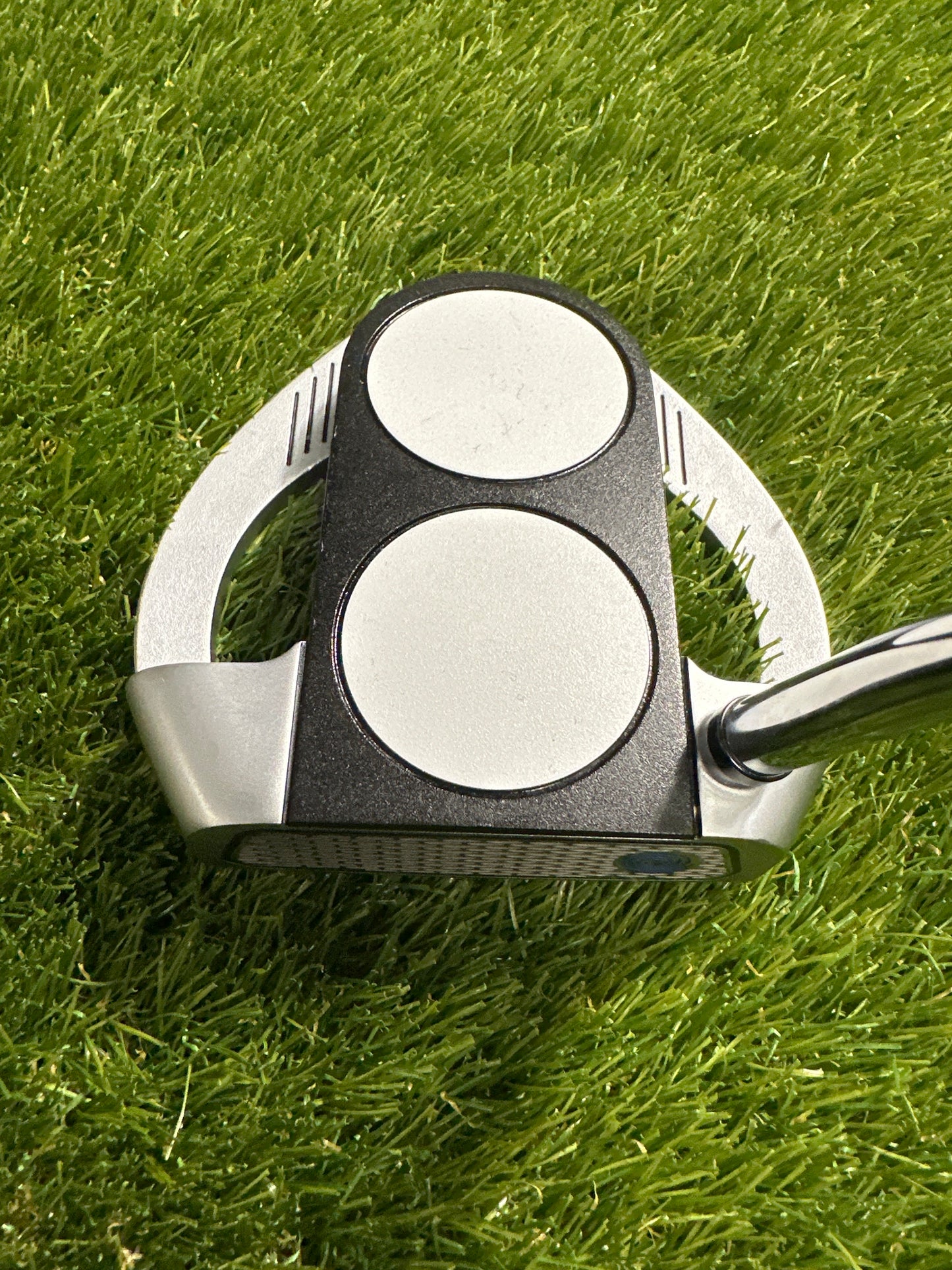 Odyssey Works 2Ball Fang 33" Putter