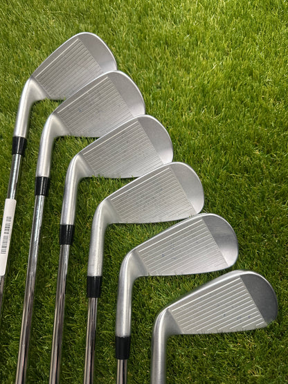 Cleveland Launcher XL 6-DW Irons