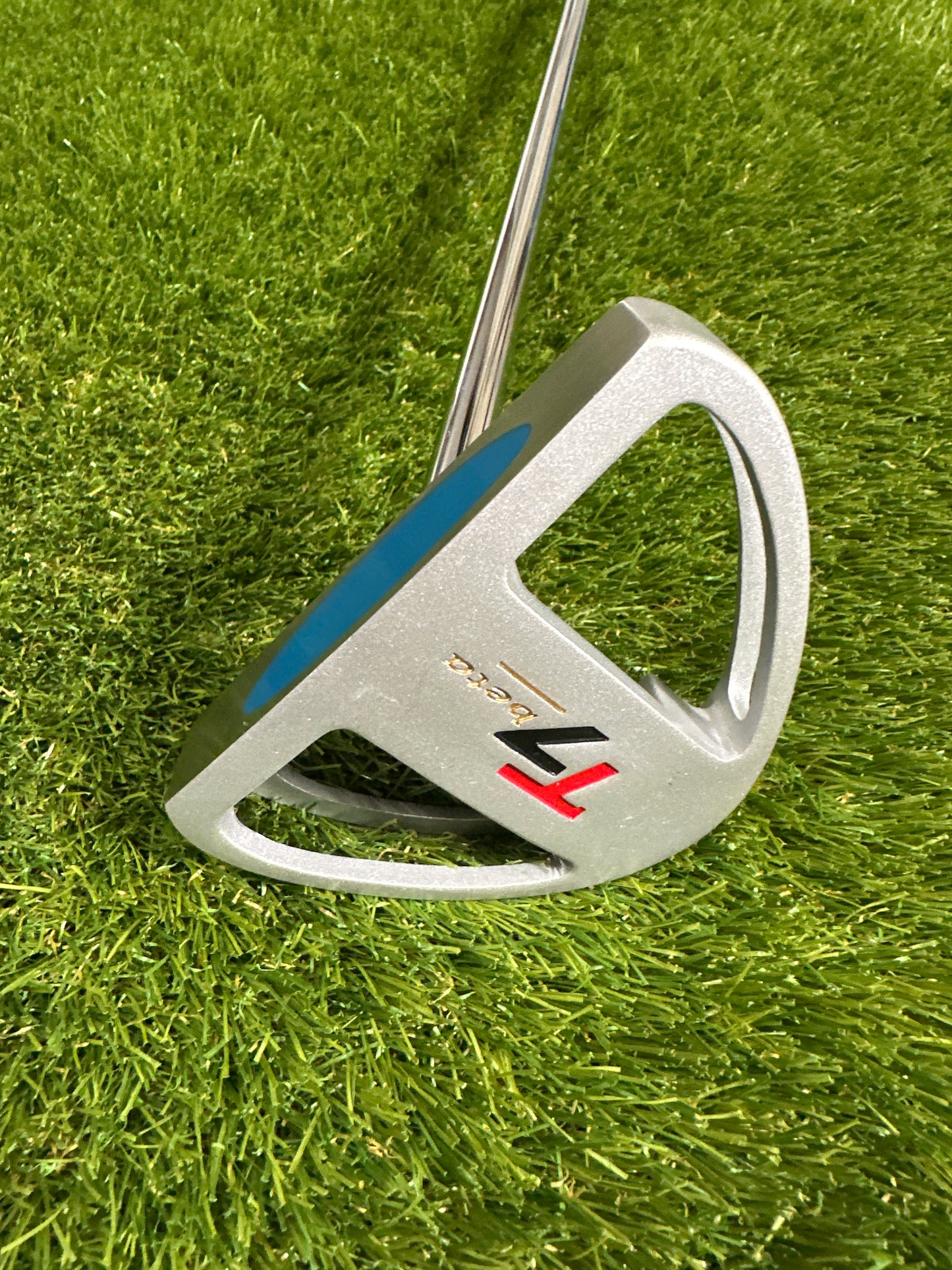 T7 Beta 35" Putter