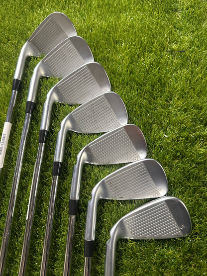 Ping G425 5-SW Irons