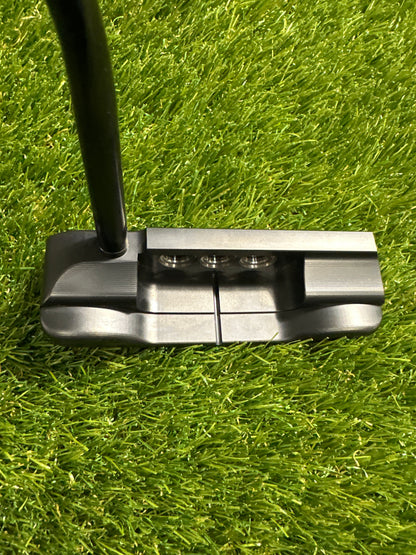 Scotty Cameron B3 Triple Black Design Catalina LTD 34" Putter