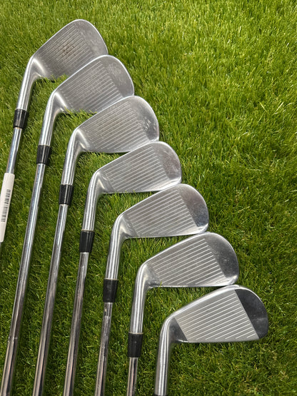 TaylorMade P790 4-PW irons