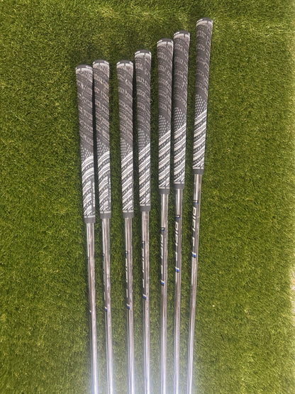 Callaway Rogue ST Pro 4-PW Irons