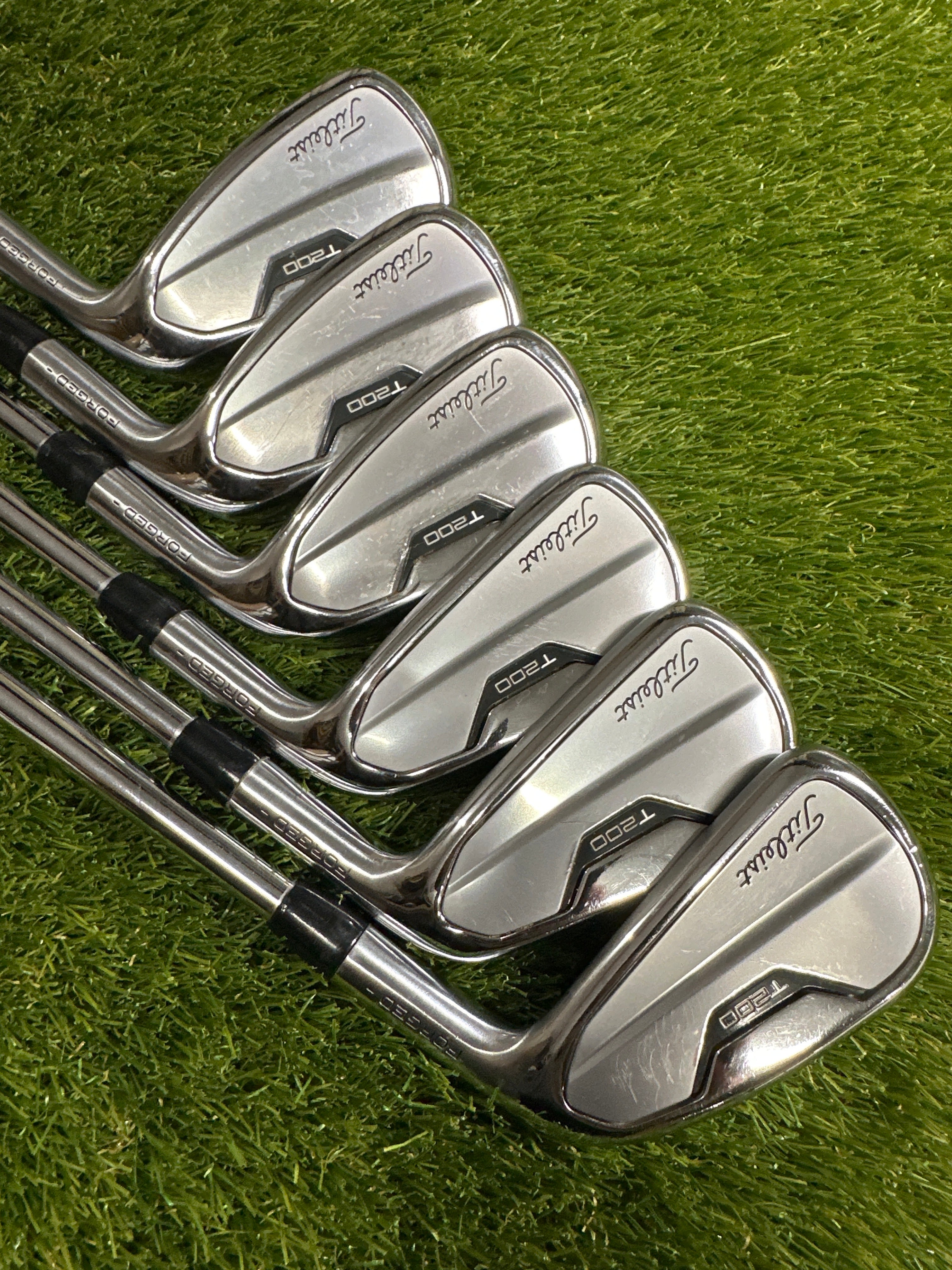 Set Fers Titleist T200 Gaucher – 5-PW – N.S.PRO 880 AMC Flex Stiff – Occasion