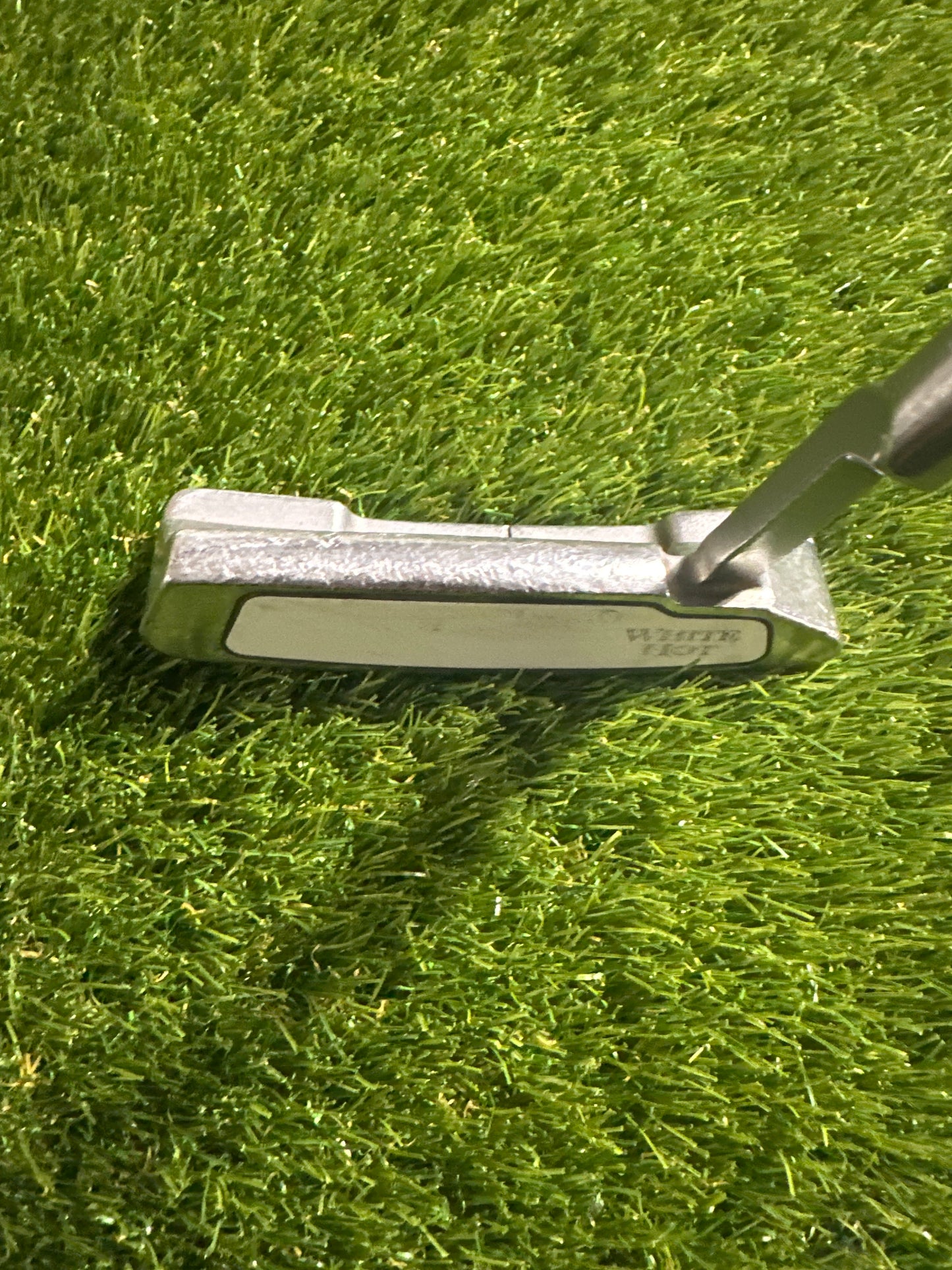 Odyssey White Hot 6 32" Putter