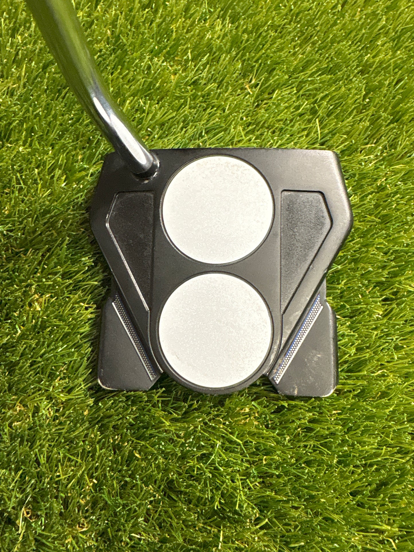 Odyssey 2 ball Ten 33.5" Putter