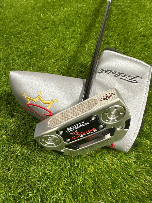 Scotty Cameron Studio Style Fastback OC 35" Putter