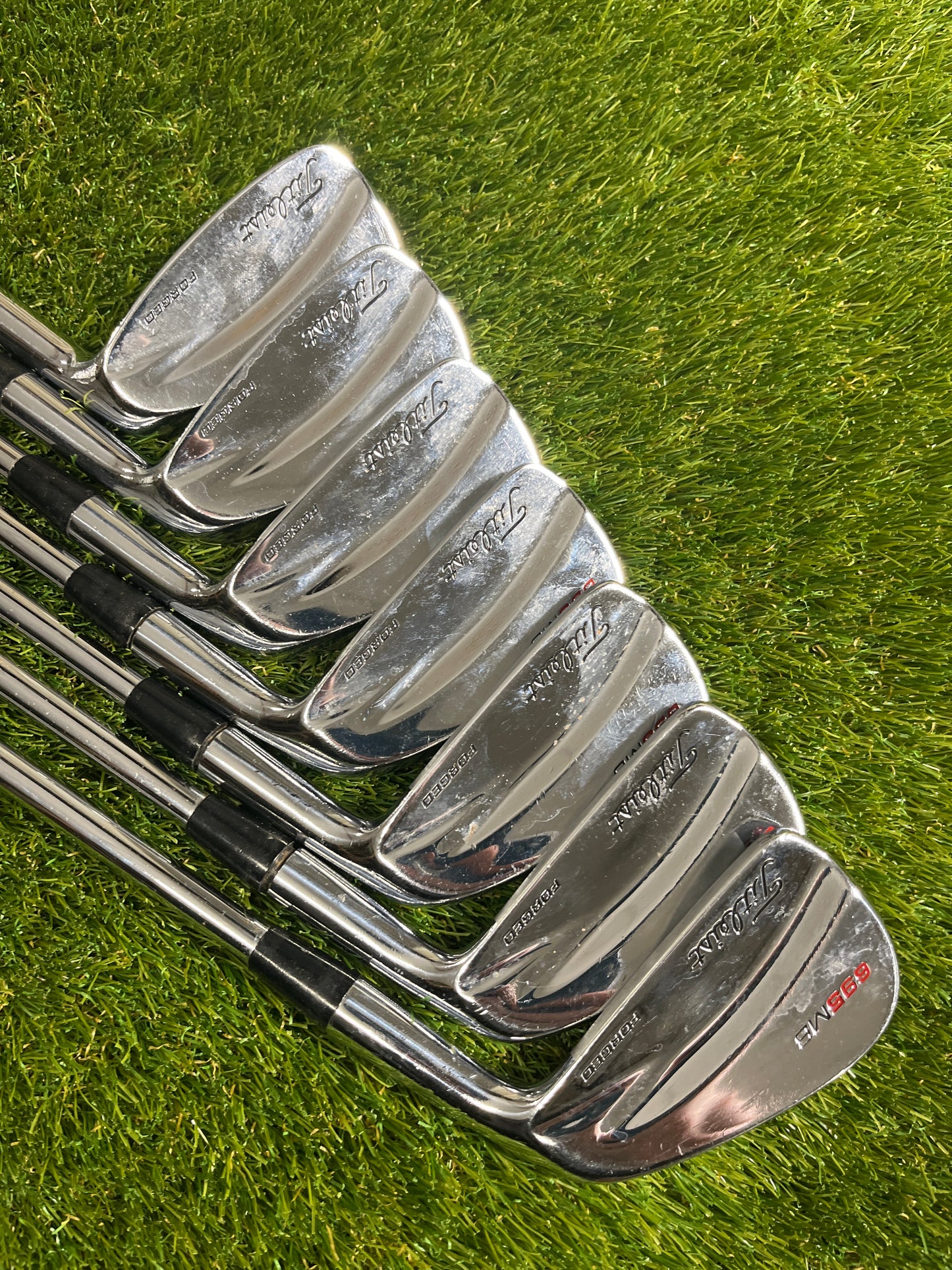 Titleist 695MB 3-9 Irons