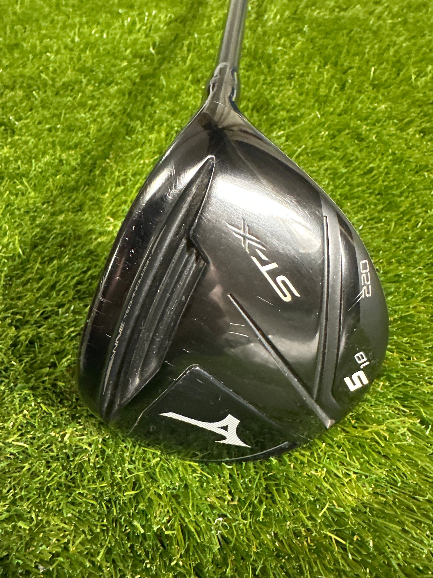 Mizuno STX 220 5/18 FWY