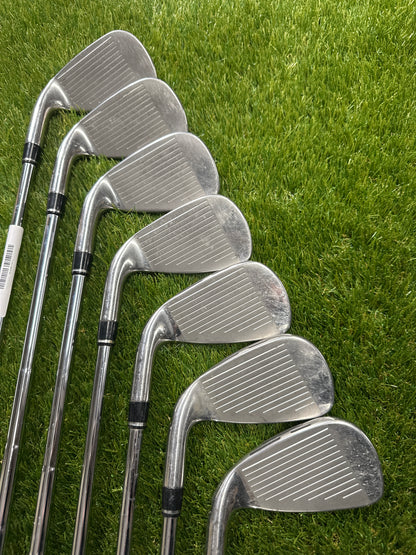 Wilson D9 4-PW Irons