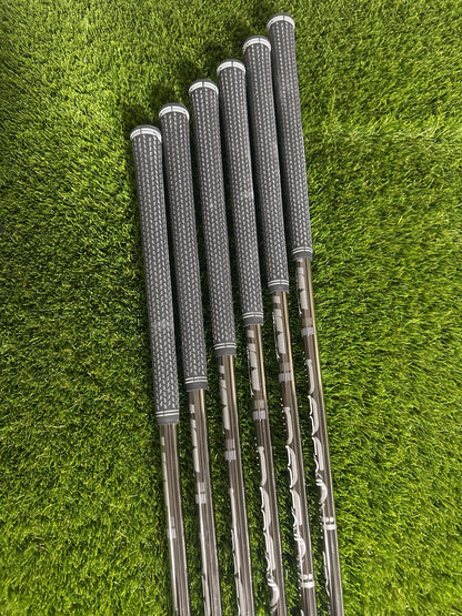Cobra Dark Speed 6-GW Irons