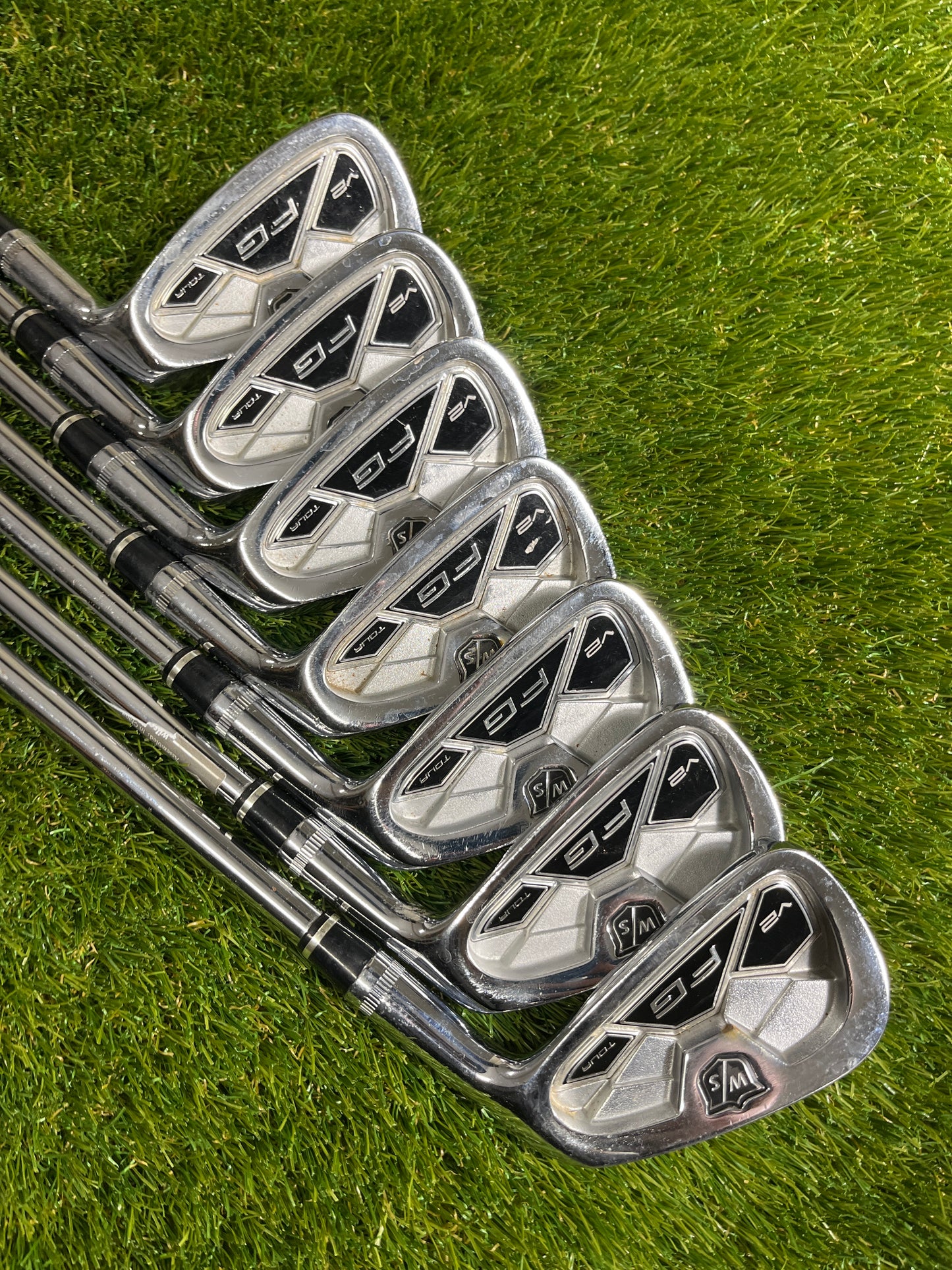 Wilson FG Tour V2 4-PW Irons