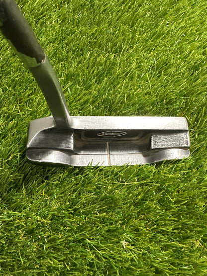 Yes C Groove Tracy II 34" Putter