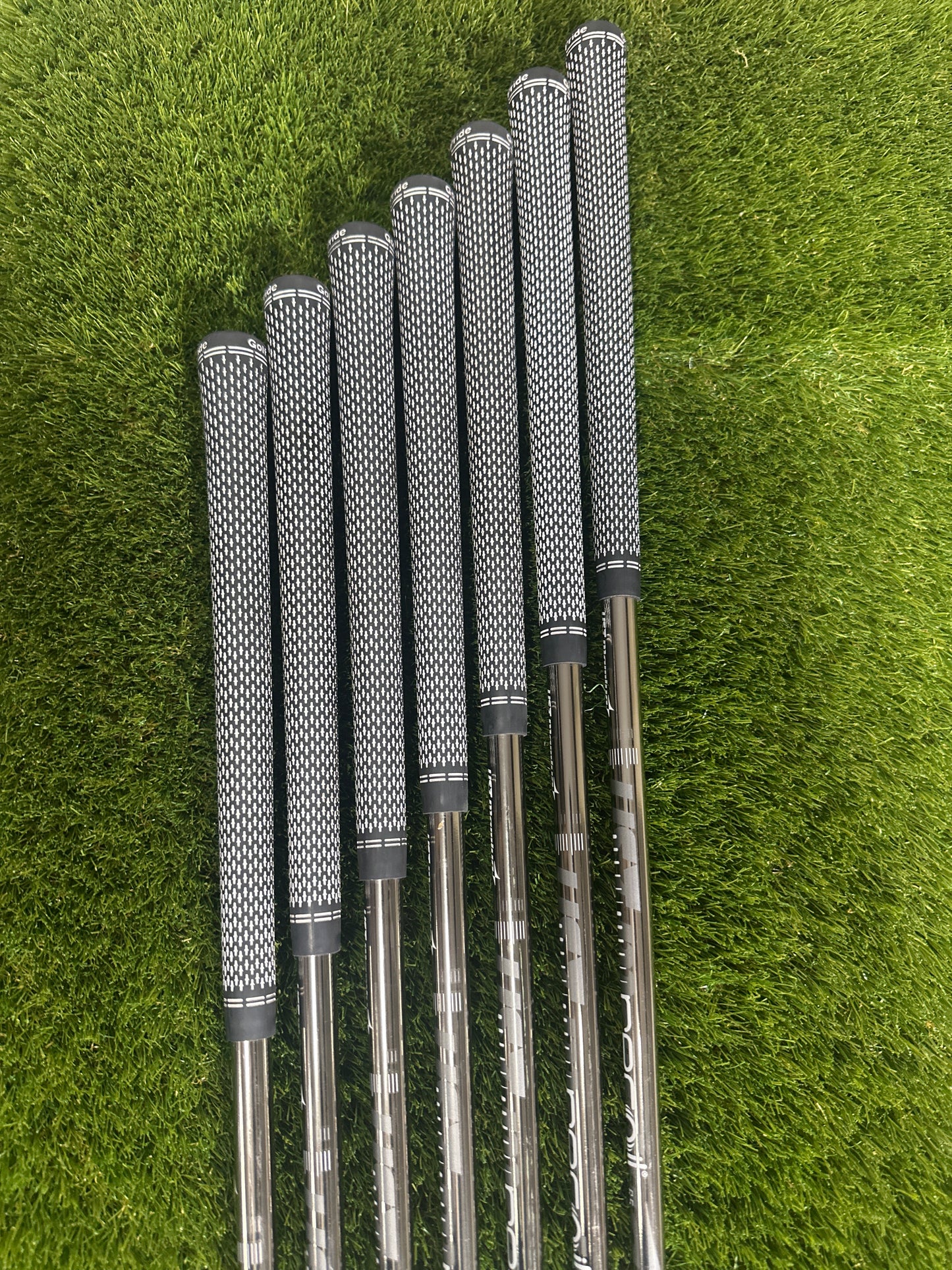 Titleist T300 6-53W Irons