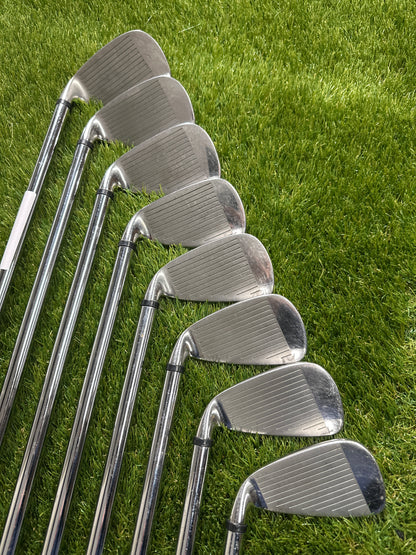 Wilson Fatshaft 4-SW Irons