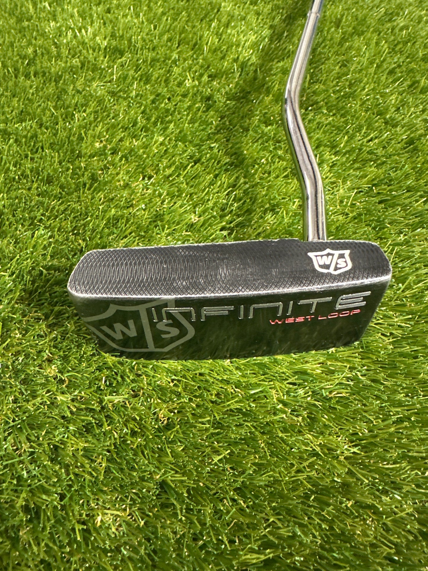 Wilson Infinite Loop 33" Putter