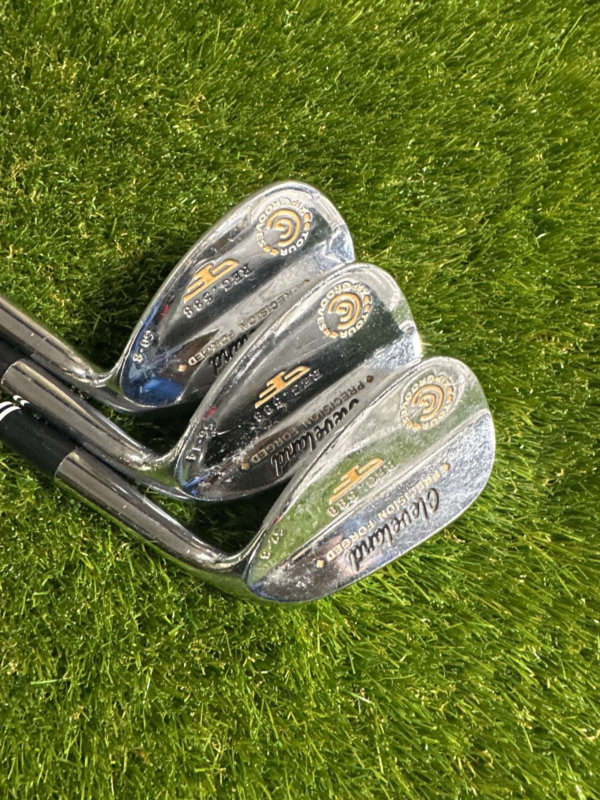 Cleveland Reg 588 Tour Zip Grooves Wedge Set