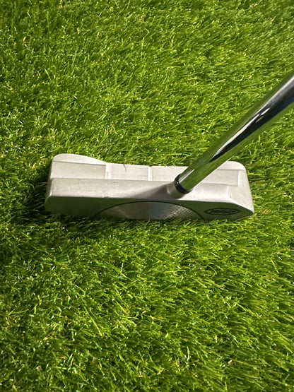 Yes C Groove Pippi 12 Mid 35.5" Putter