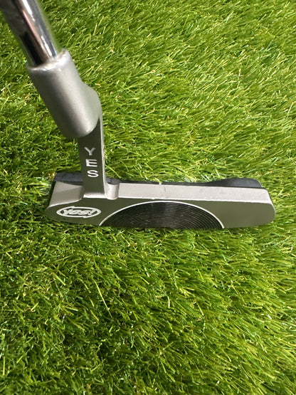 Yes Callie 34" Putter