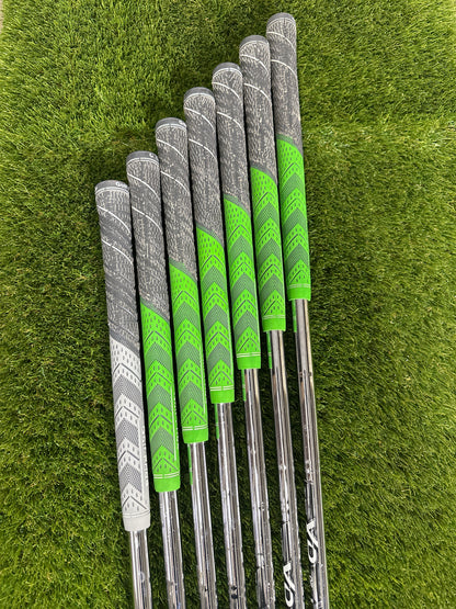 Srixon Z585 4-PW Irons