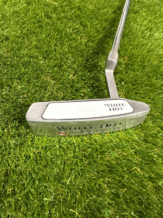 Odyssey White Hot 3 34" Putter