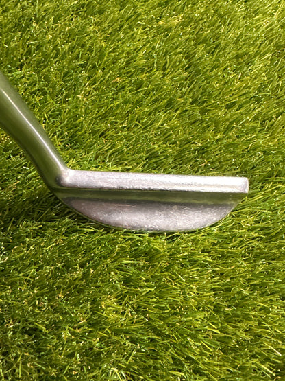 The Wilson 8802 35" Putter