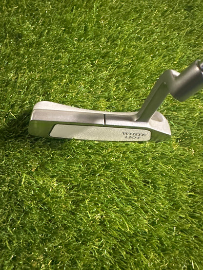Odyssey White Hot 3 35" Putter