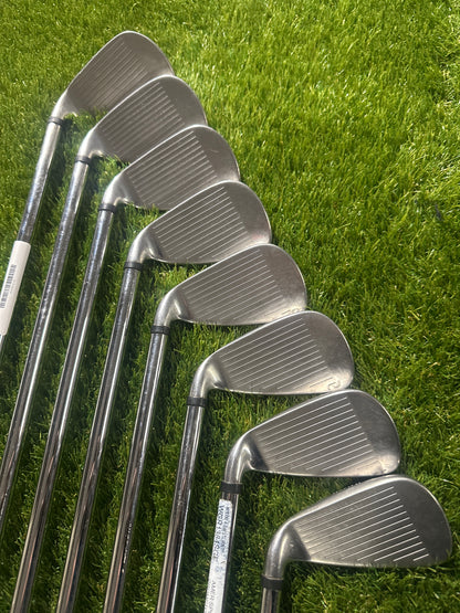 Wilson Staff Di7 4-SW Irons