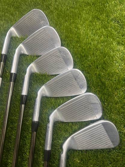 Ping G700 5-W Irons