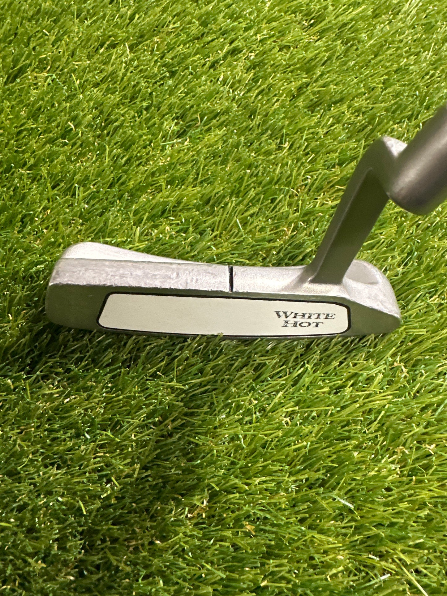 Odyssey White Hot 3 35" Putter