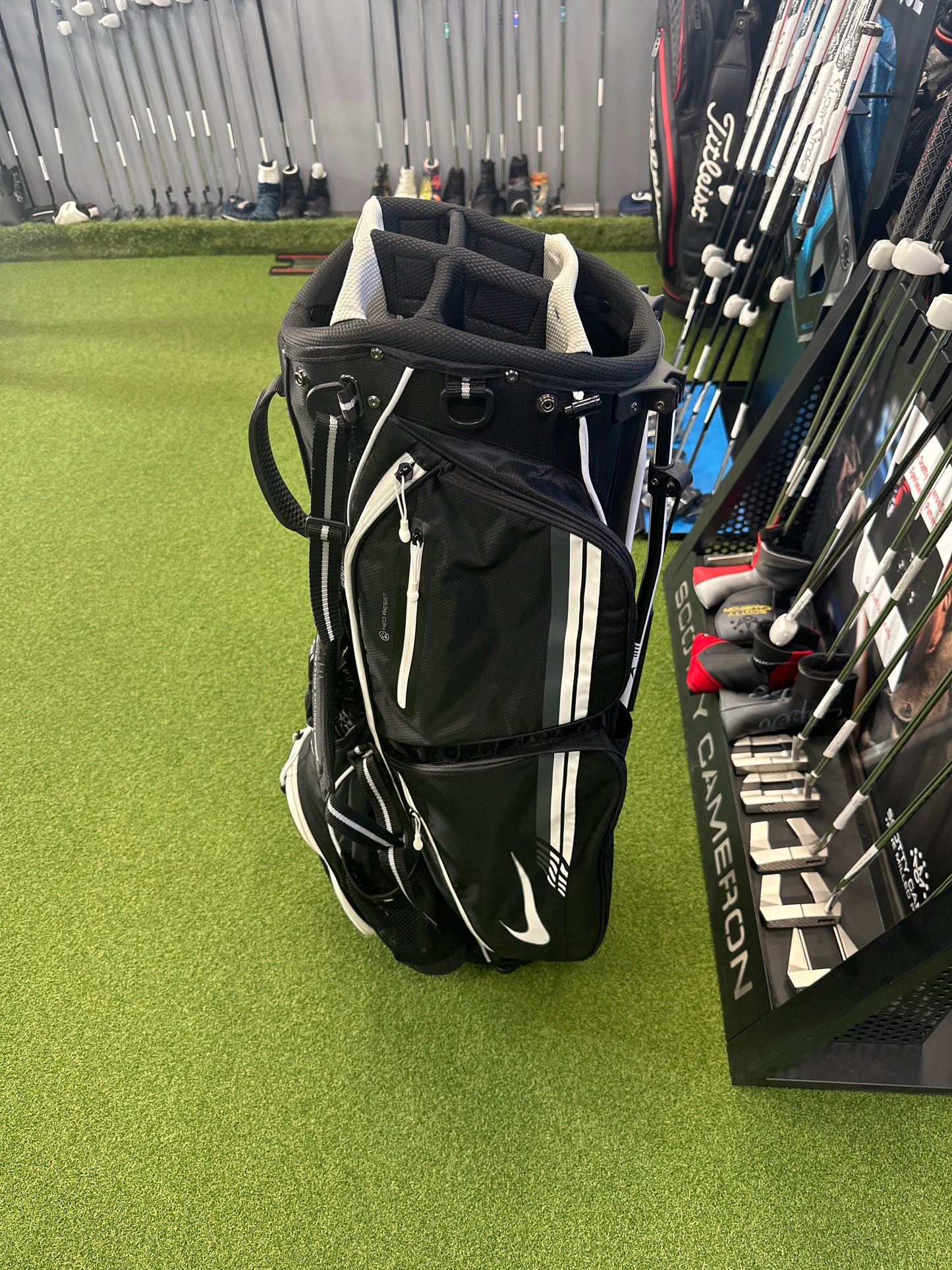 Nike Stand Bag