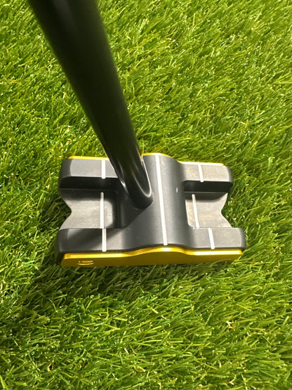 Ivan Ballesteros IB Sweet Spot 33" Putter