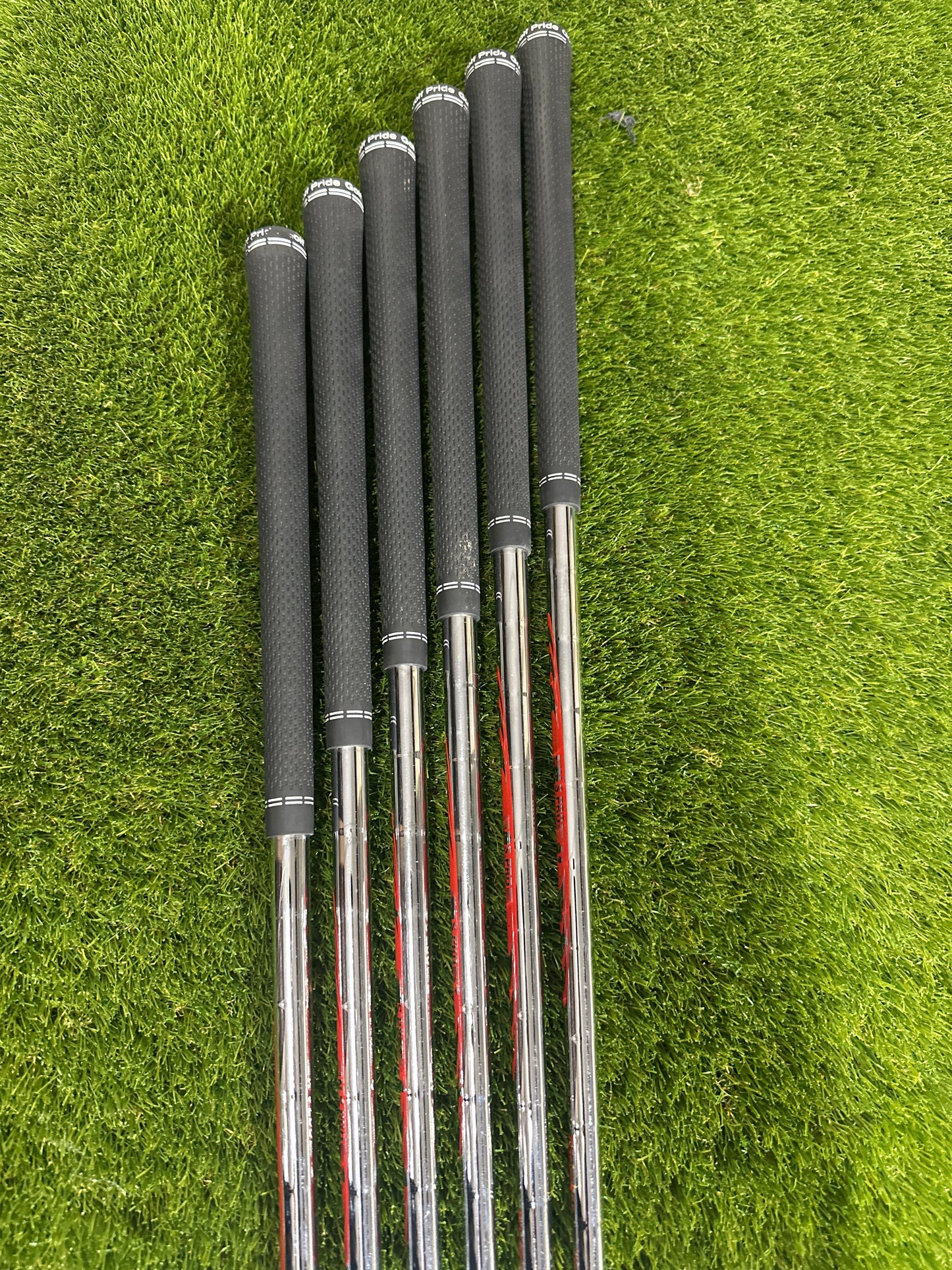 Srixon Z585 5-PW Irons