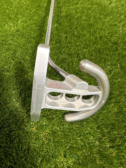 Scotty Cameron Futura 35" Putter