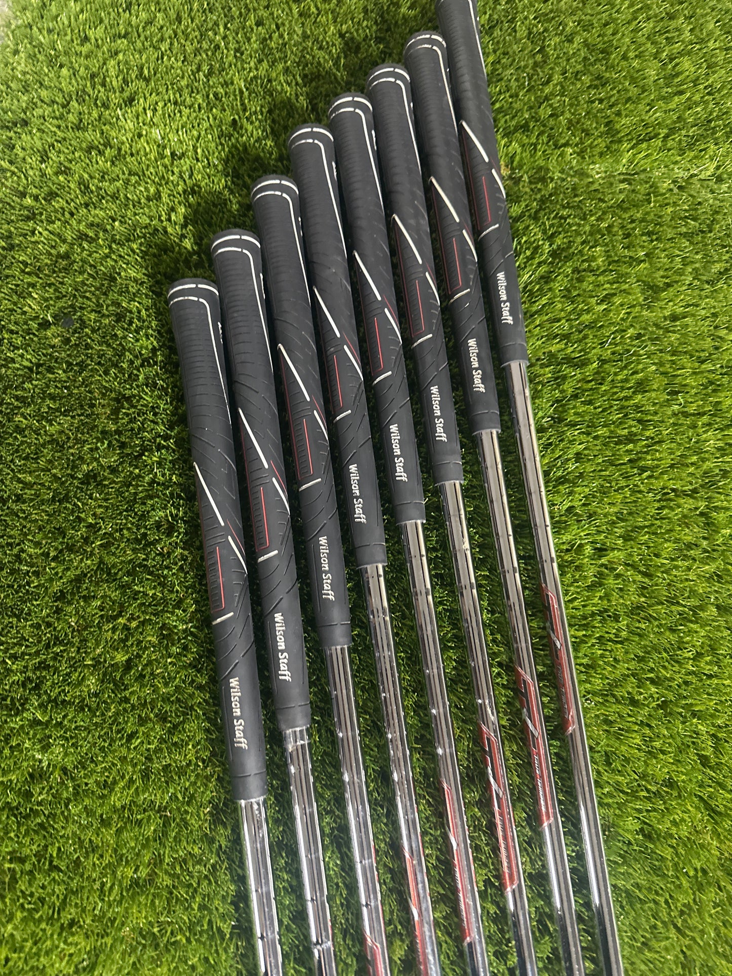 Wilson Staff Di7 4-SW Irons