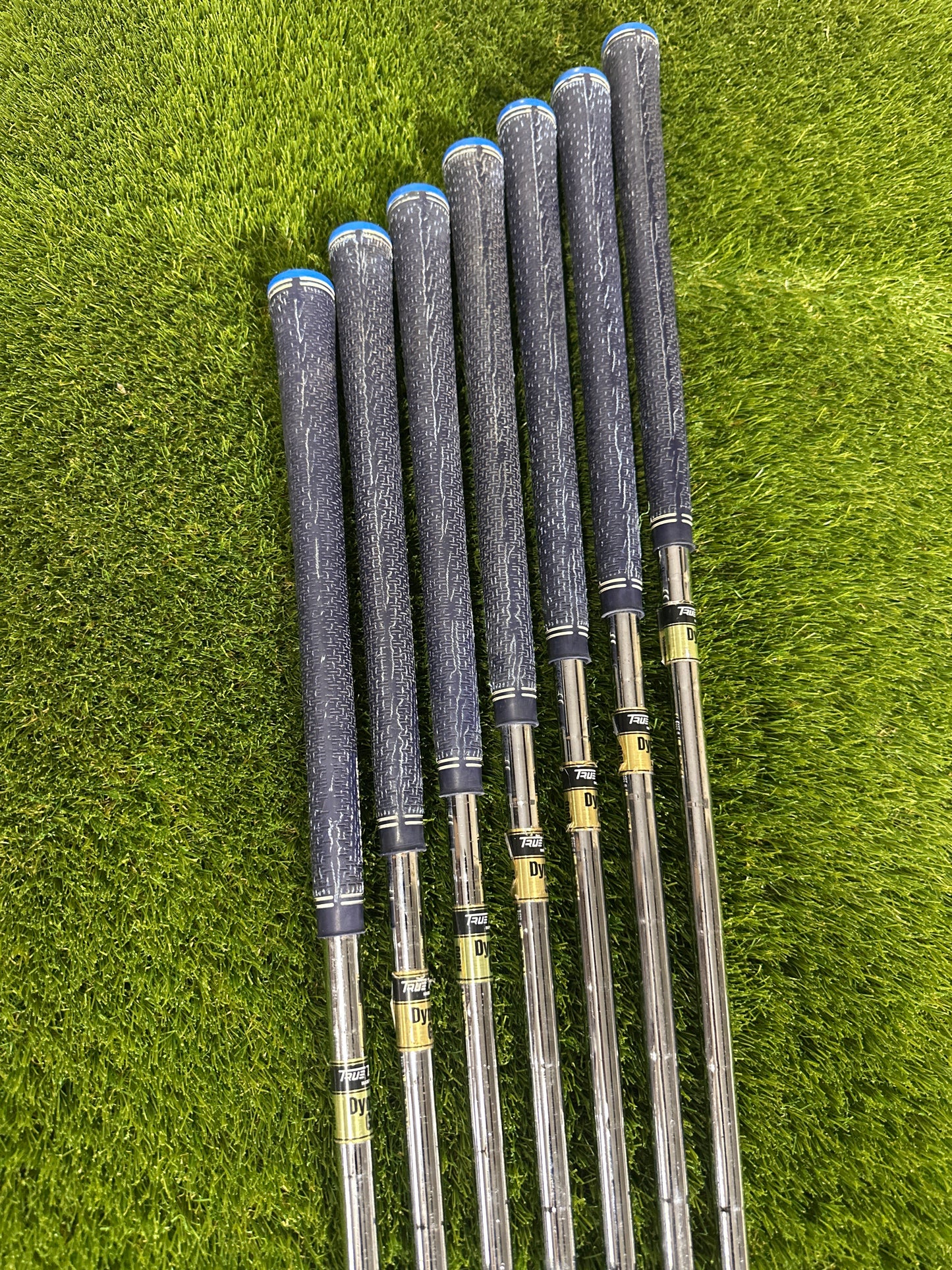 Cleveland CG16 Tour 4-PW Irons