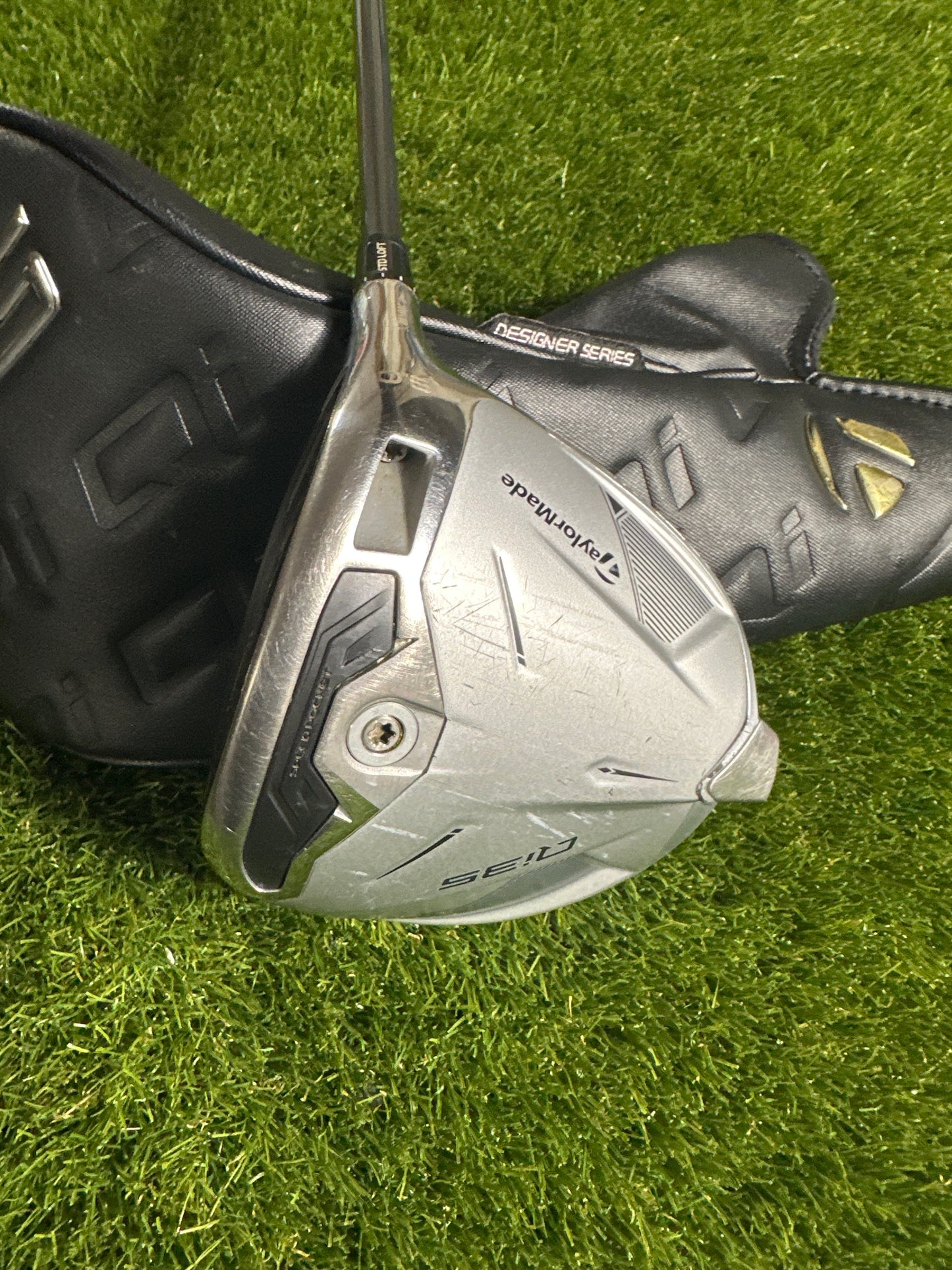 TaylorMade Qi35 9 Driver