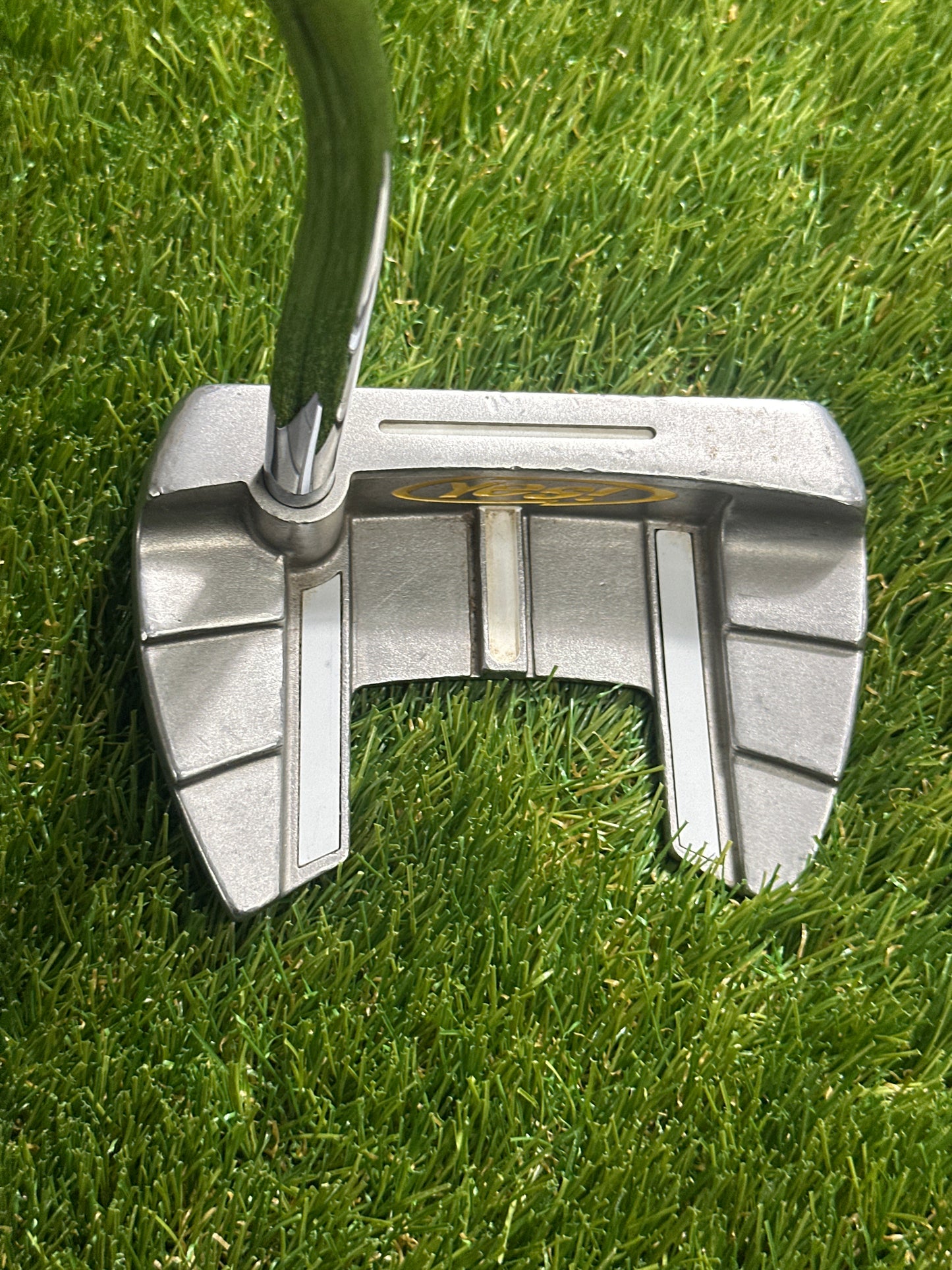 Yes C Groove Sandy 12 Mid 33" Putter