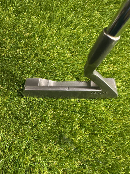 Triumph Dorado 35" Putter