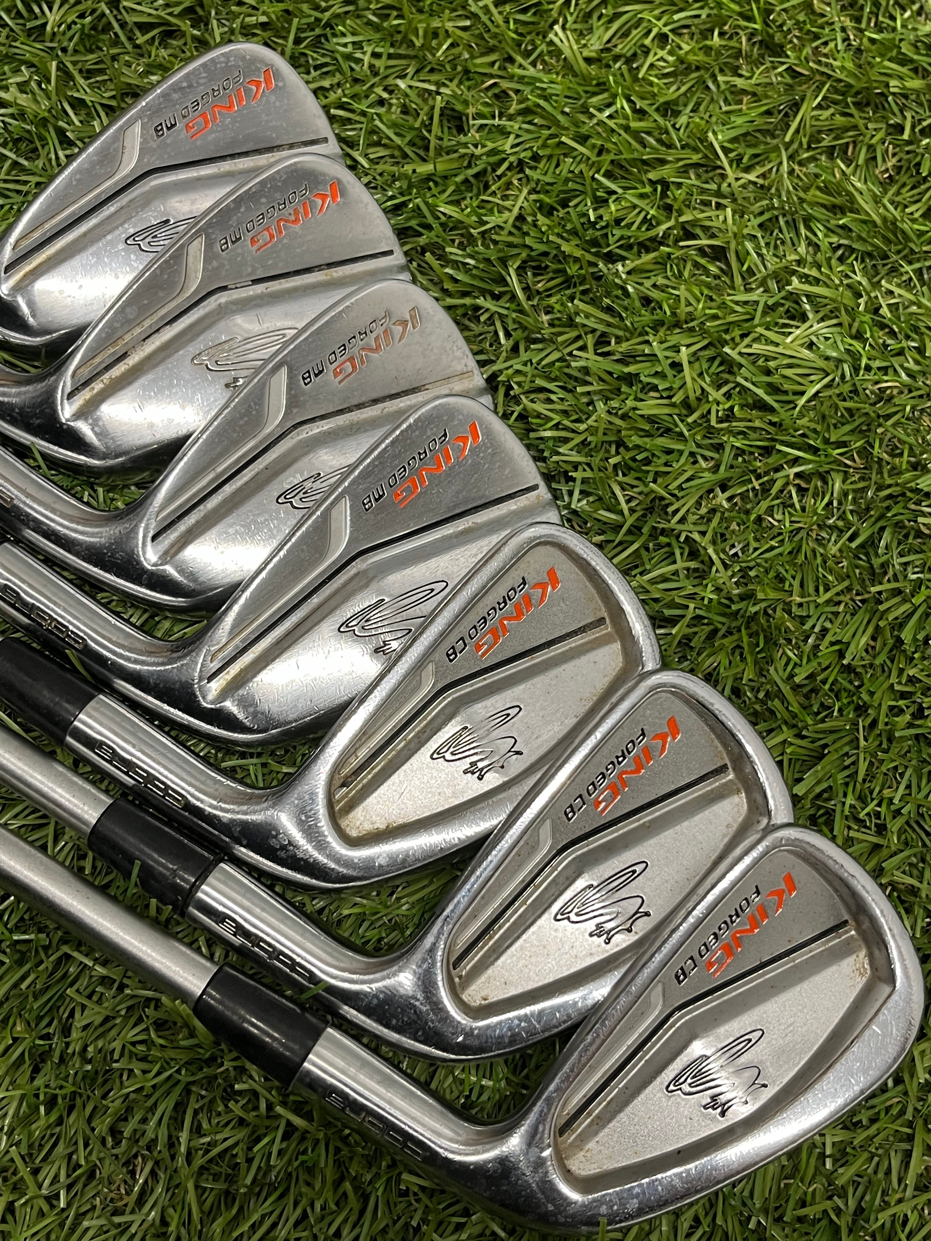 Purchases Cobra 2300 IM golf iron set. 4-pw.