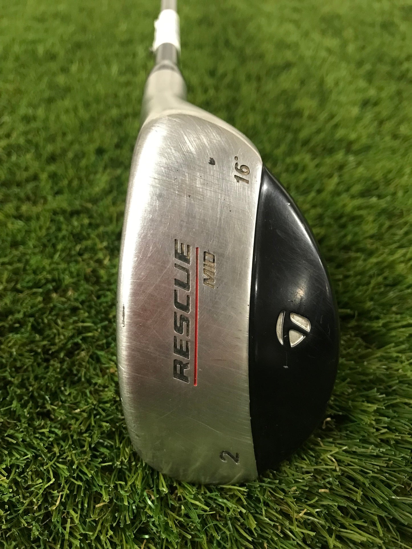 TaylorMade Rescue Mid  12 2 Hybrid