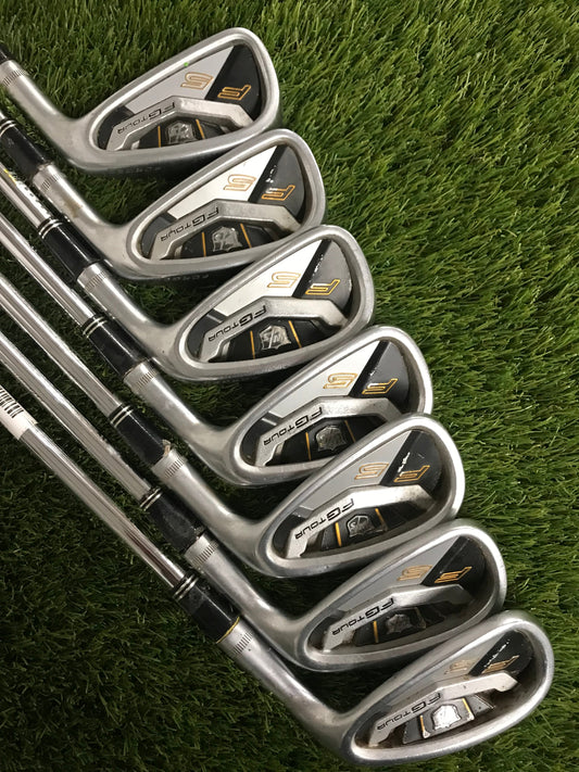 Wilson Staff FG Tour 4-PW (Forged)